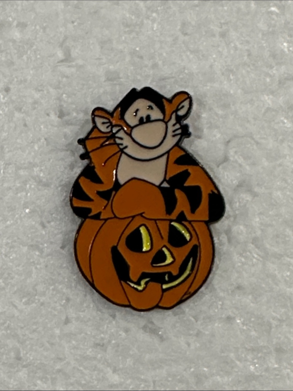 Disney Tigger Jack-O'-Lantern Enamel Pin - Orange, Black, Cream